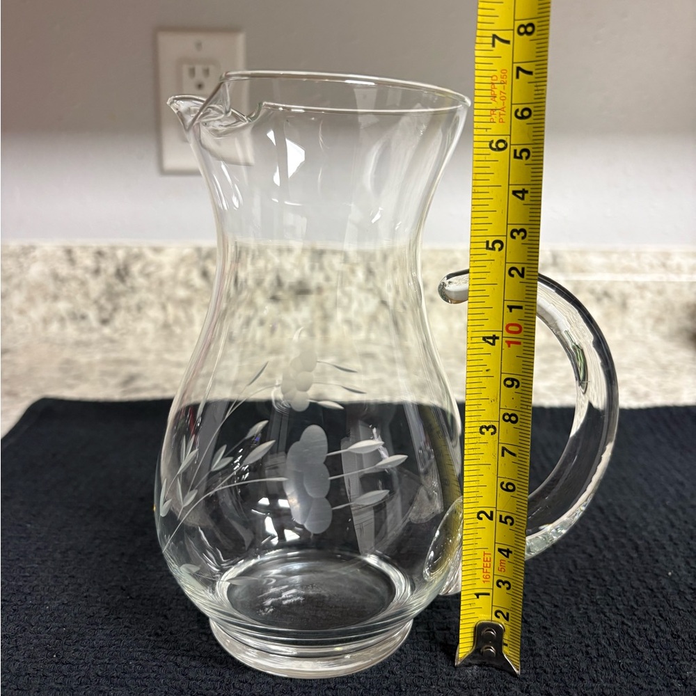 Princess House Heritage Crystal Pitcher with applied handle & ice lip - Picture 4 of 10